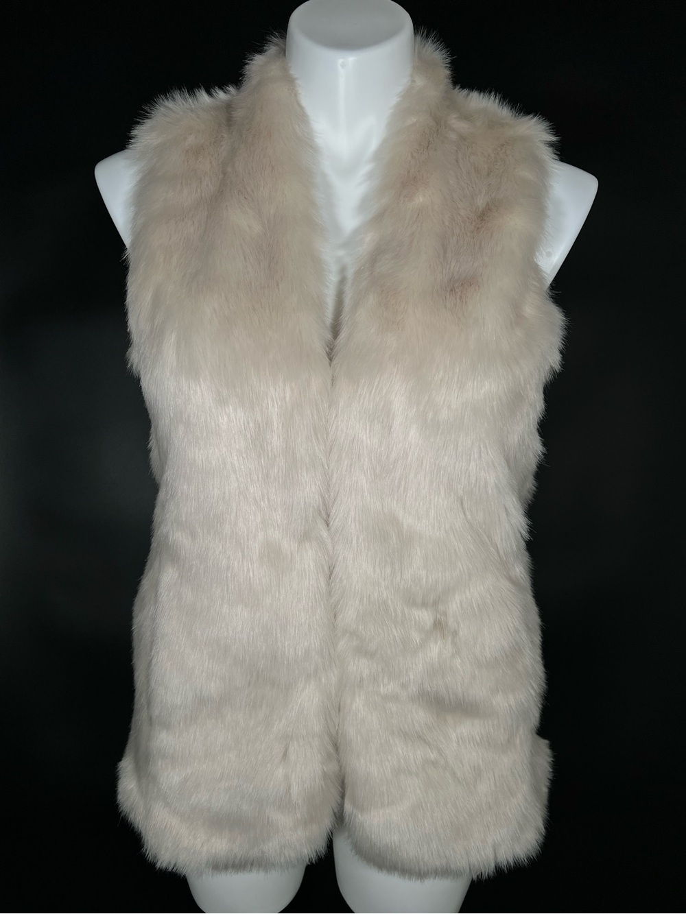 🖤 NWT Banana Republic Cream Faux Fur Sleeveless Vest Size Small, Hook Front